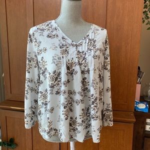 Rayon blouse great with jeans